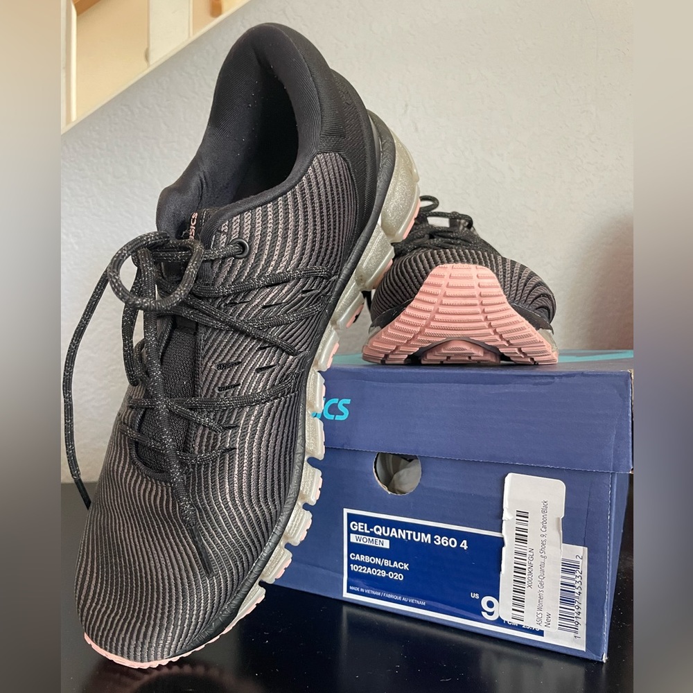 Quantum Asics 360 size 9